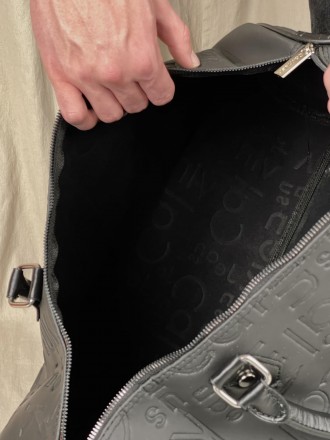 
- Класична дорожня сумка- Лаконічний дизайн- Матеріал: шкірозамінник високої як. . фото 10