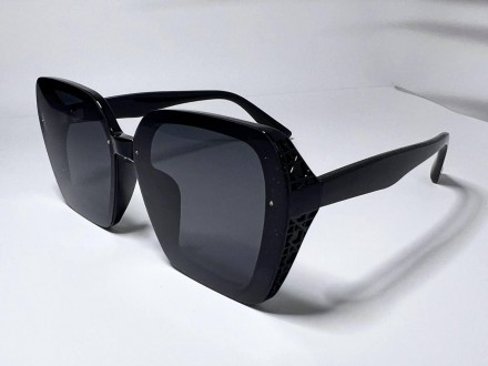 Солнцезащитные женские квадратные очки с поляризацией
защита от ультрафиолета uv. . фото 2