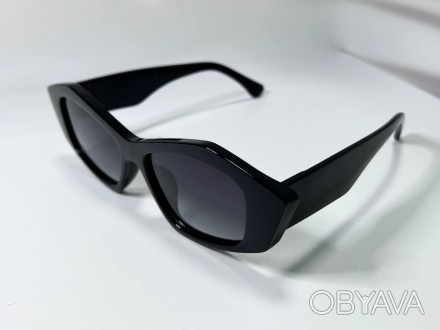 Солнцезащитные женские очки трапеции с поляризацией
защита от ультрафиолета uv40. . фото 1