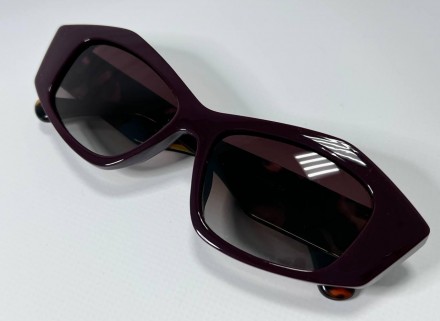 Солнцезащитные женские очки трапеции с поляризацией
защита от ультрафиолета uv40. . фото 4