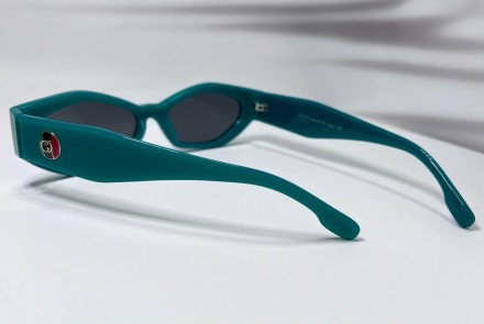 Солнцезащитные женские облегченные очки поликарбонат
защита от ультрафиолета uv4. . фото 9