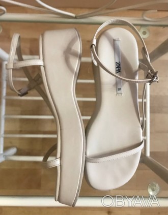 Босоножки Zara