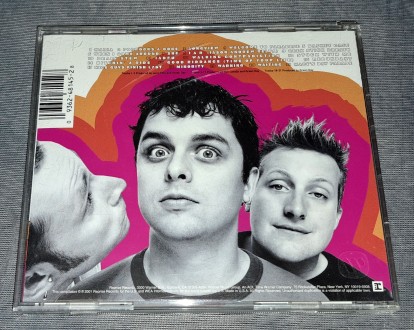 Продам Фирменный СД Green Day - International Superhits!
Состояние диск/полигра. . фото 3