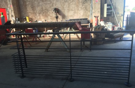 ЦЕНА за 1 метр погонный 
 
перила из металла в стиле лофт LOFT для террасы из ме. . фото 2