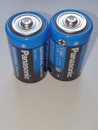 Нові цинково-карбонні батарейки R20 Panasonic (2шт., придатна до 08.2025р.) та A. . фото 2
