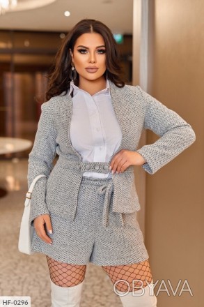 Костюм женский стильный модный стильный деловой пиджак и короткие шорты и пиджак