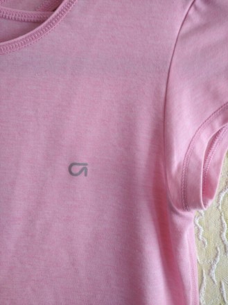 Розовая меланжевая спортивная футболка с красивым вырезом на спинке , девочке с . . фото 7
