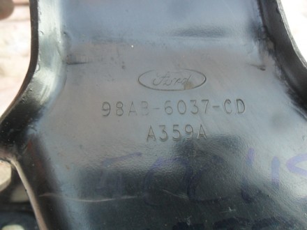 Кронштейн кріплення двигуна Форд Фокус 1,
Ford 98AB6037CD
оригінал

Відправк. . фото 9