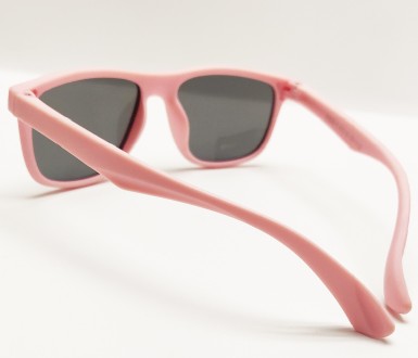 Дитячі сонцезахисні окуляри

Лінза полікарбонат із захистом від УФ 400
Лінза . . фото 5