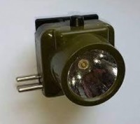 Налобный фонарик в корпусе из прочного, но легкого алюминиевого сплава и пластик. . фото 3