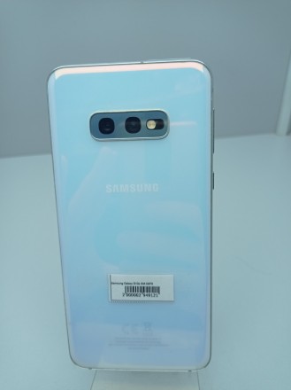 Galaxy S10e займає початкове положення в лінійці прапорців 2019 року від Samsung. . фото 5