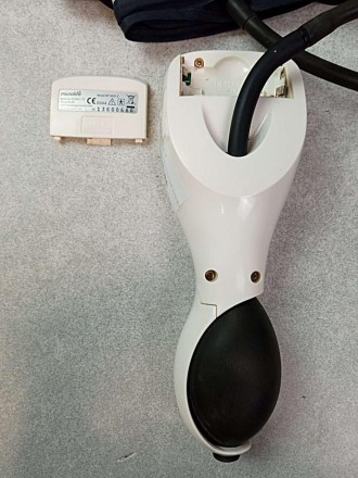 Тонометр напівавтоматичний призначений для медичних сестер, лікарів та фахівців.. . фото 7