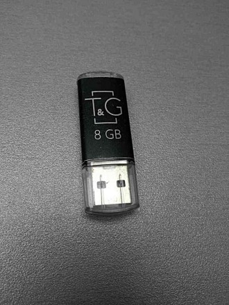 USB 8Gb — запоминающее устройство, использующее в качестве носителя флеш-память,. . фото 2