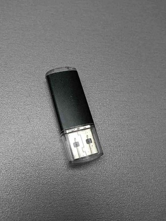 USB 8Gb — запоминающее устройство, использующее в качестве носителя флеш-память,. . фото 3