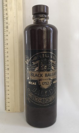 Пляшка колекційна Ризький чорний бальзам.
Кераміка.
Висота 23.5 см. Об'єм. . фото 10