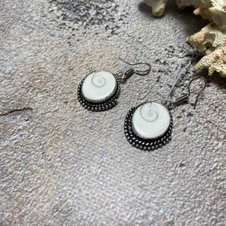 Пропонуємо Вам придбати сережки з натуральною мушлею "Око Шиви" у сріблі. Індія.. . фото 2