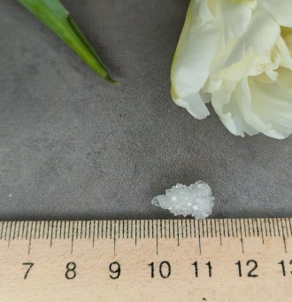 Пропонуємо Вам натуральні херкімерські діаманти.
Розмір каменя : 15*10*7,5 мм.
В. . фото 5