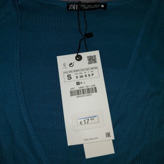 Легенькая женская кофта блуза Zara из рифленого трикотажа с V-образным вырезом.
. . фото 8
