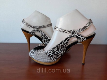 
39р - 24.5 см ( последняя пара )
 
-- Модные стильные женские туфли на каблуке . . фото 6