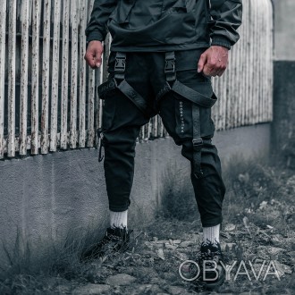 Вплив Techwear на модну індустрію з кожним роком тільки зростає. 
Привабливість . . фото 1