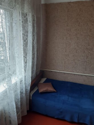 Сдается комната без хозяев,Лесной массив,ул Курчатова 8,,залог1000грн,метро черн. Лесной массив. фото 2