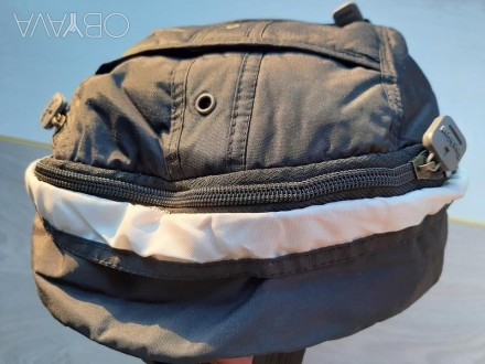 Підлітковий Рюкзак Olli (чорний)

Матеріал: Нейлон 
Розмір 40-25-17 см 
Відм. . фото 7