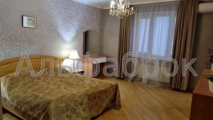 4-комнатная квартира, 163 м.кв.. Киев. фото 1 4-комнатная квартира, 163 м.кв.. Киев. фото 1