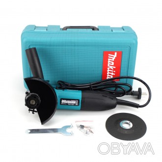 Болгарка Makita GA 5030 (720 Вт, 125 коло) у кейсі.