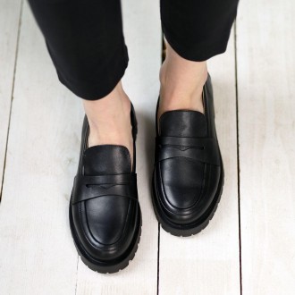 Класична модель жіночих туфлів Shanda 585138 в універсальному чорному кольорі. П. . фото 7