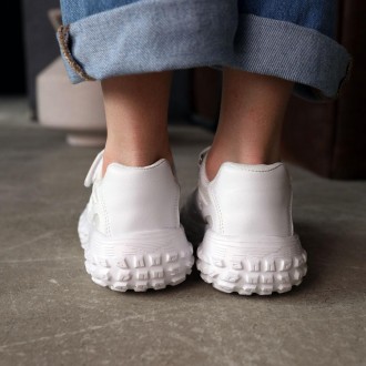 Стильна модель дитячих кросівок Kids 585082 в універсальному білому кольорі. Пар. . фото 9
