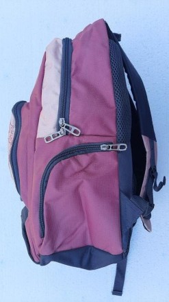Рюкзак для дівчаток Olli (рожевий)

Матеріал: поліестер 

М'яка спинка . . фото 3