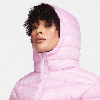 Жіноча зимова куртка з капюшоном Nike Sportswear Down-Fill з неперевершеним пухо. . фото 2