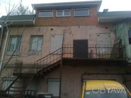 Продам. Отдельно стоящее здание 300 м.кв. 2-а этажа 3 сотки. Ул.Боброва. 2000 г.. Озерка. фото 1