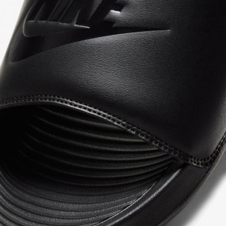 Мужские тапочки Nike W Victori One Slide черного цвета. Изготовлен из прочного и. . фото 3