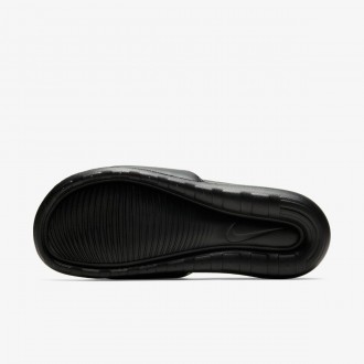 Мужские тапочки Nike W Victori One Slide черного цвета. Изготовлен из прочного и. . фото 5