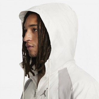 Мужская куртка Jordan белого цвета. Изготовлен из специального материала, устойч. . фото 3