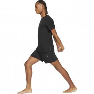 Шорты Nike Yoga Dri-FIT из мягкого и легкого слоя обеспечивают комфортную защиту. . фото 3
