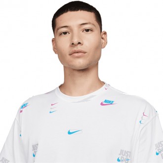 Мужская футболка Nike изготовлена ​​из мягкой хлопчатобумажной ткани для комфорт. . фото 4