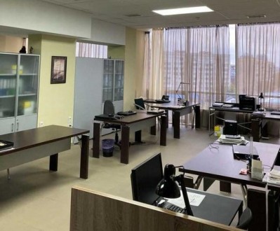Офіс 255 м2 змішанного планування
Орендна плата:300 грн/м2 + коммунальні+ OPEX
О. . фото 2