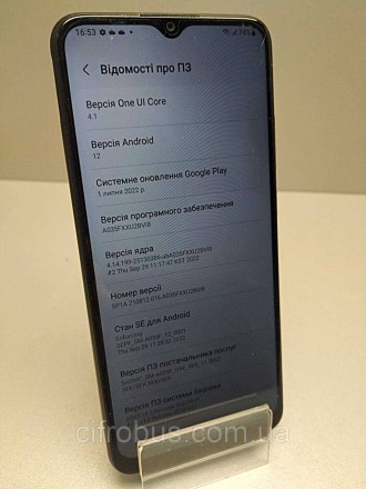 Samsung Galaxy A03 — смартфон початкового рівня, який має великий дисплей і здат. . фото 3