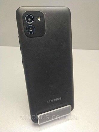 Samsung Galaxy A03 — смартфон початкового рівня, який має великий дисплей і здат. . фото 5