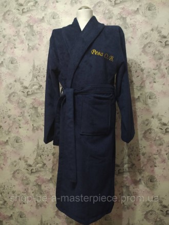 
На фото синий велюровый махровый халат с вышивкой 
Халат без капюшона
Велюр -10. . фото 3