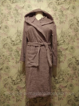 Власне виробництво
 
Модель В-01 (халат жіночий )
- з капюшоном
- Дві кишені
- В. . фото 2
