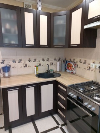 Продам 1-кімнатну на Правди 3 ( Варшавська ). Киев. фото 1 Продам 1-кімнатну на Правди 3 ( Варшавська ). Киев. фото 1