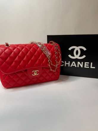 
 Chanel
Матеріал -м’яка еко-шкіра
Розмір: 29*19*9 см.
Сумка виконана з м’якої е. . фото 2