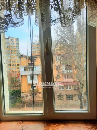 Продам чудову світлу простору трикімнатну квартиру в Приморському районі поблизу. Приморский. фото 7