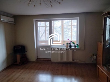В продаже 3-комнатная квартира с ремонтом , стены снаружи утеплены, МП окна, лам. Киевский. фото 4