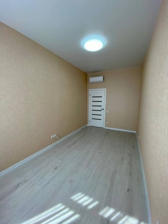 Продам квартиру в IQ House 
 
+Общая площадь 70.3 кв.м. 
+14 этаж 
+3 секция 
+ . . фото 10