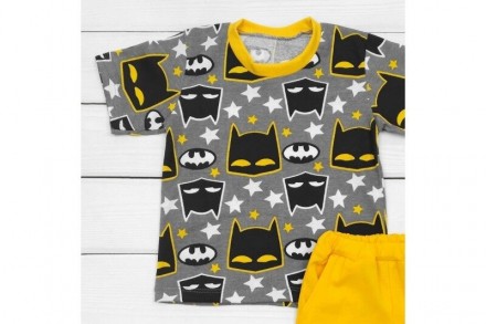 Комплект для хлопчика з футболкою та шортами Бетмен 98,110,122,128см
Костюм дит. . фото 6