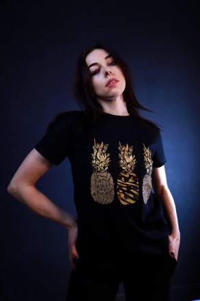 Невероятно модная футболка Ananas Black
Материал: 95 % Коттон, 5 % Еластан
Прекр. . фото 4